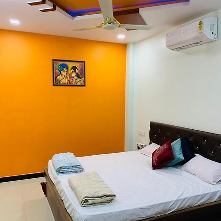 Manjushree Guest House อุจเจน ภายนอก รูปภาพ